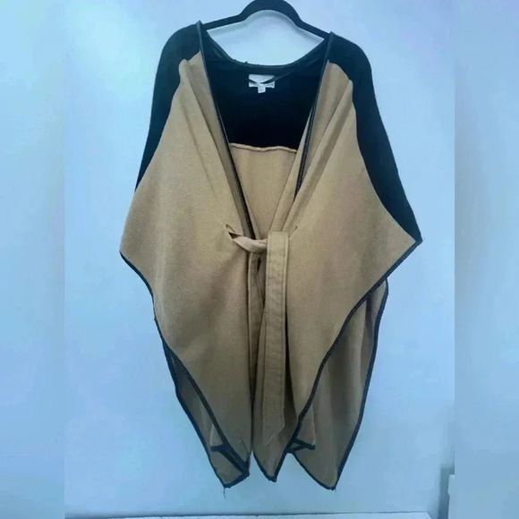 14th & Union Sweaters - 14th‎ & union women's cape jacket, Faux Leather Trimmed One Size